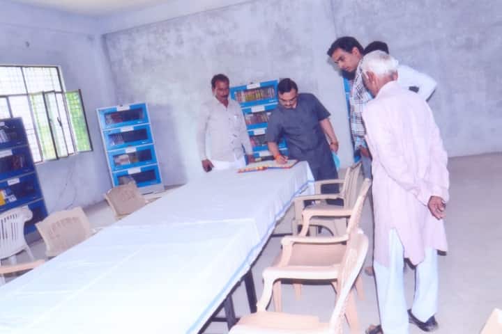 Sharda Deen Singh Law College campus in Allahabad, Uttar Pradesh, India — photo 3