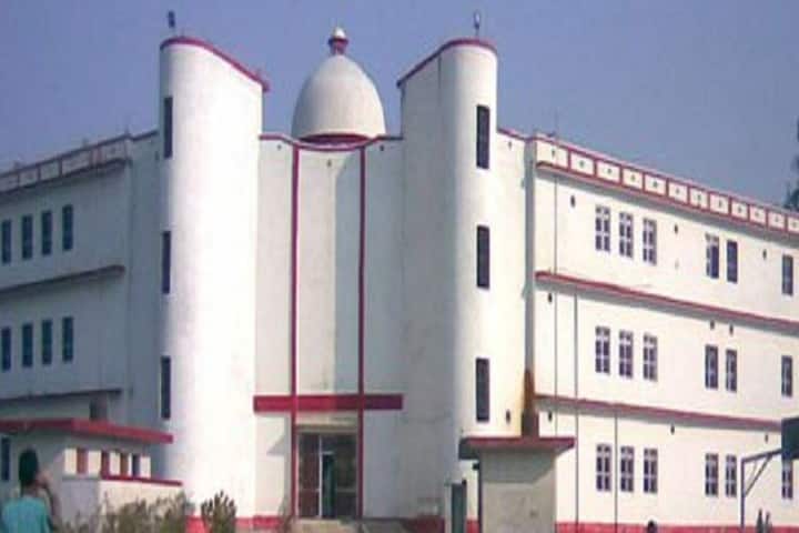 Sanjivnie College of Law campus in Bahraich, Uttar Pradesh, India — photo 1