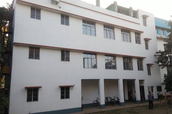 Vivekananda College for Women campus in Kolkata, West Bengal, India — photo 1