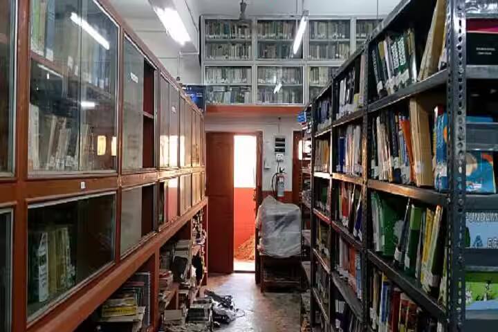 Dhruba Chand Halder College campus in Dakshin Barasat, West Bengal, India — photo 4