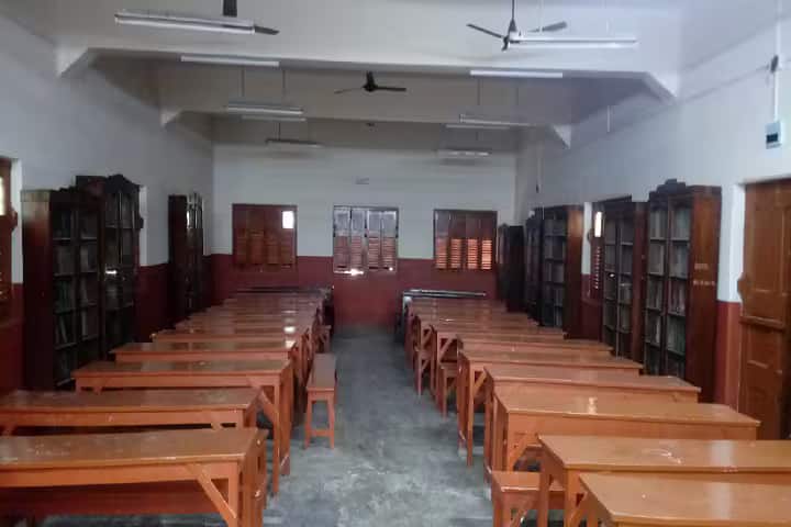 Dhruba Chand Halder College campus in Dakshin Barasat, West Bengal, India — photo 6