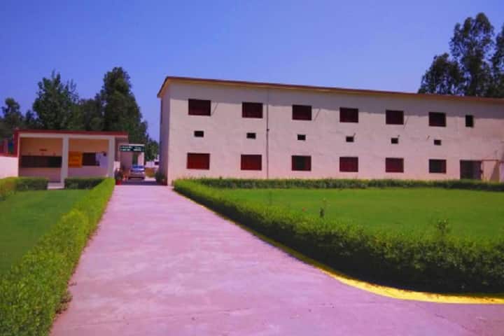 Ram Ratan Singh Memorial Degree College campus in Rampur, Uttar Pradesh, India — photo 2