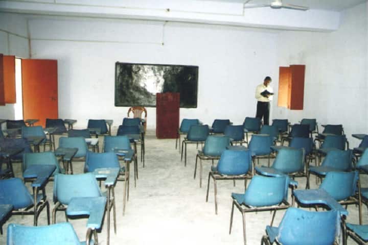 Purvanchal Degree College campus in Basti, Uttar Pradesh, India — photo 3
