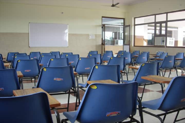 Mahatma Gandhi Institute of Pharmacy campus in Lucknow, Uttar Pradesh, India — photo 3