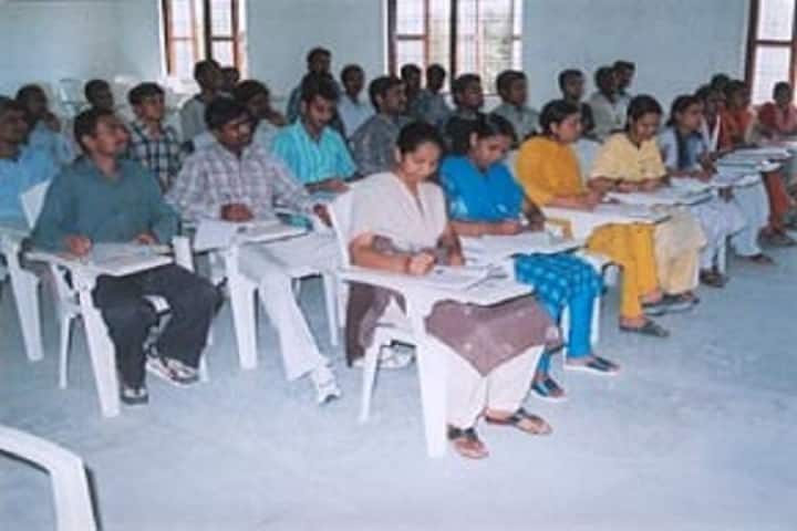 Dayanand Danku Paraga Gyan Uday Mahavidyalaya campus in Ghatampur, Uttar Pradesh, India — photo 2