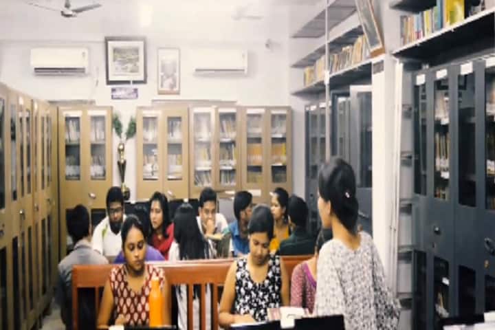 Naba Ballygunge Mahavidyalaya campus in Kolkata, West Bengal, India — photo 3