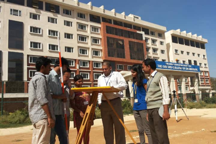 The Oxford College of Engineering campus in Bangalore, Karnataka, India — photo 2