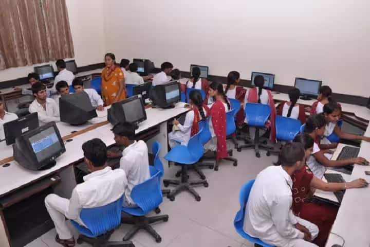 Kirorimal College of Education campus in Sonipat, Haryana, India — photo 4