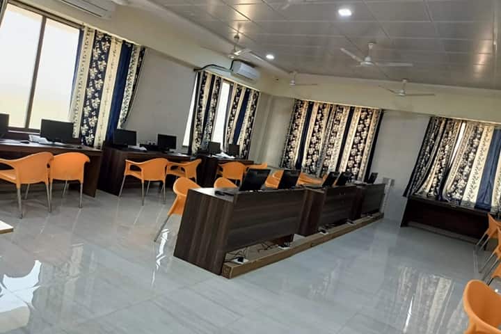 Smt KL Tiwari Degree College of Commerce and Science campus in Mumbai, Maharashtra, India — photo 5