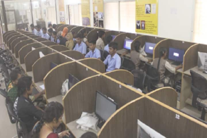 PES College of Science Arts and Commerce campus in Mandya, Karnataka, India — photo 3