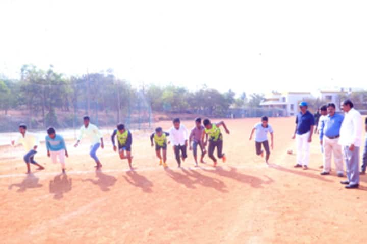 Shri Kadasiddheshwar Arts College and HS Kotambri Science Institute campus in Vidyanagar, Karnataka, India — photo 3