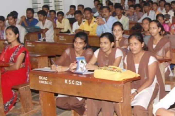 Shri Kadasiddheshwar Arts College and HS Kotambri Science Institute campus in Vidyanagar, Karnataka, India — photo 4