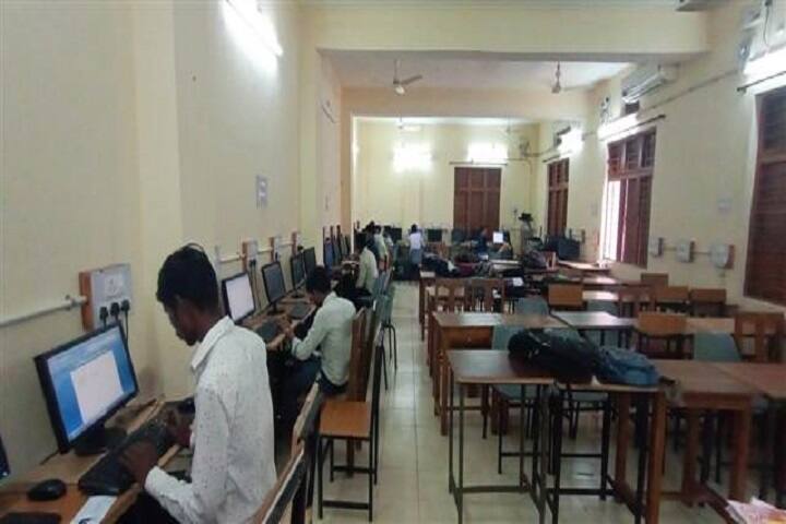 Government Chandulal Chandrakar Arts and Science College campus in Durg, Chhattisgarh, India — photo 4