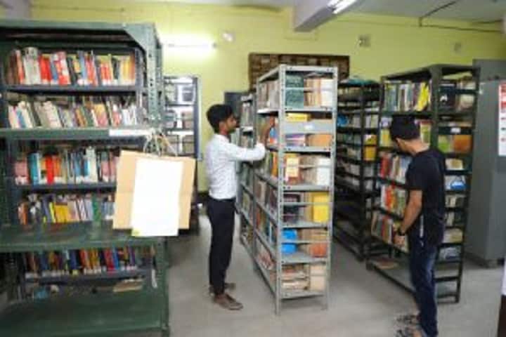 Harimohan Ghosh College campus in Kolkata, West Bengal, India — photo 3