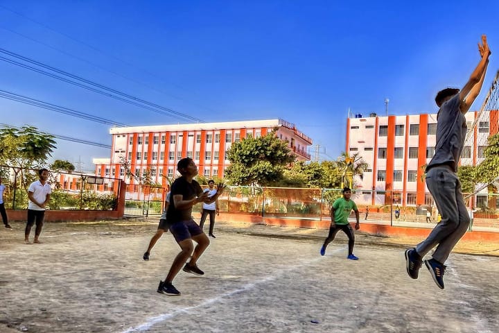 Krishnarpit Institute of Pharmacy campus in Allahabad, Uttar Pradesh, India — photo 6