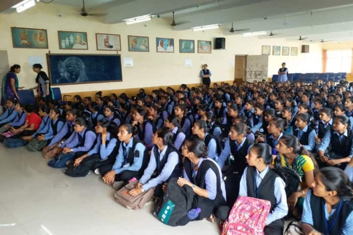 Dr Virambhai Rajabhai Godhaniya College of Arts campus in Porbandar, Gujarat, India — photo 6