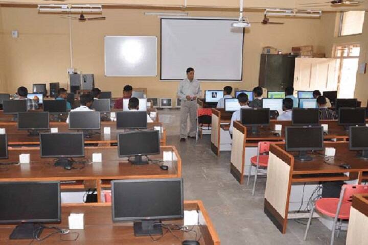 Shivanand Arts and Commerce College campus in Belgaum, Karnataka, India — photo 5