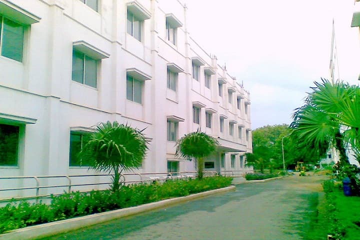 Dr GR Damodaran College of Science campus in Coimbatore, Tamil Nadu, India — photo 2