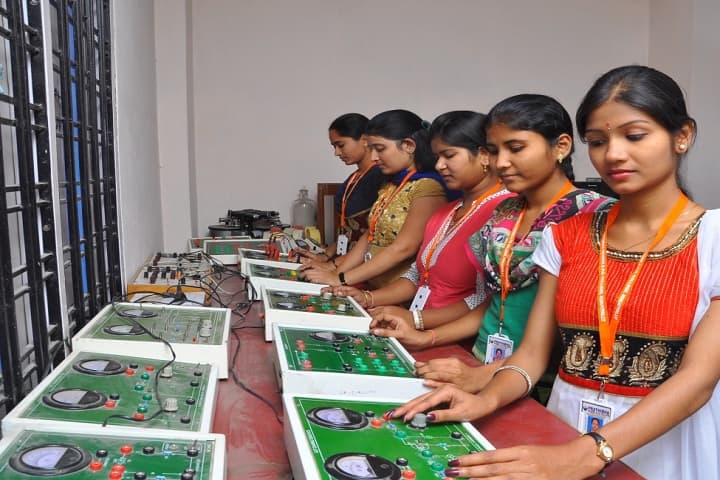 Prathibha Degree College for Women campus in Hyderabad, Telangana, India — photo 5