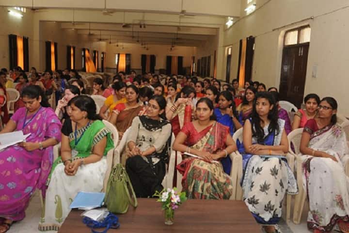 Saraswati Mahila Mahavidyalaya campus in Palwal, Haryana, India — photo 4
