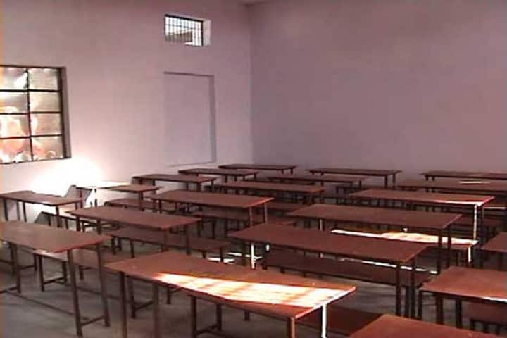 Kamlesh Mahavidyalaya campus in Bhind, Madhya Pradesh, India — photo 2