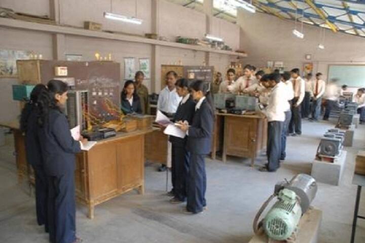 Latthe Education Society's Polytechnic campus in Sangli, Maharashtra, India — photo 3
