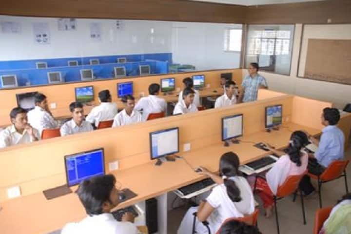 Latthe Education Society's Polytechnic campus in Sangli, Maharashtra, India — photo 4