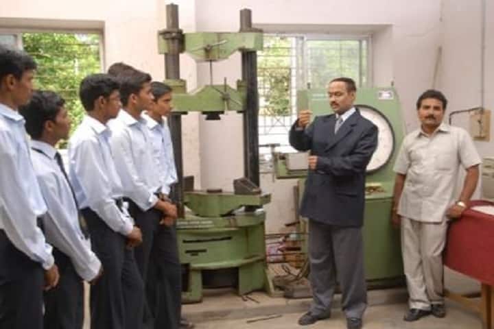 Latthe Education Society's Polytechnic campus in Sangli, Maharashtra, India — photo 6