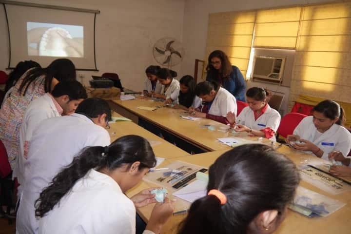 Santosh Deemed to be University campus in Ghaziabad, Uttar Pradesh, India — photo 6