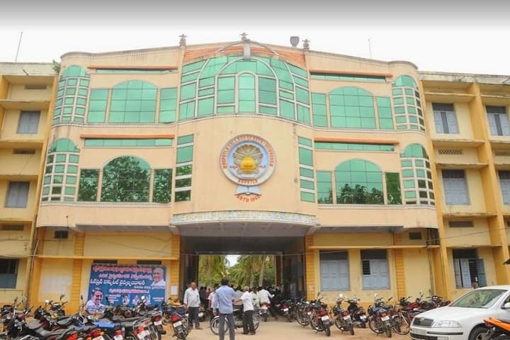 Bapatla College of Arts and Sciences, Guntur campus in Guntur, Andhra Pradesh, India