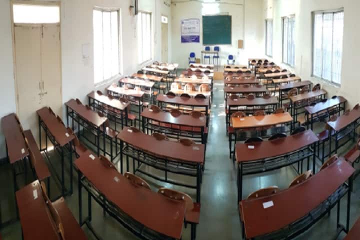 KBS Commerce and Nataraj Professional Sciences College campus in Vapi, Gujarat, India — photo 5