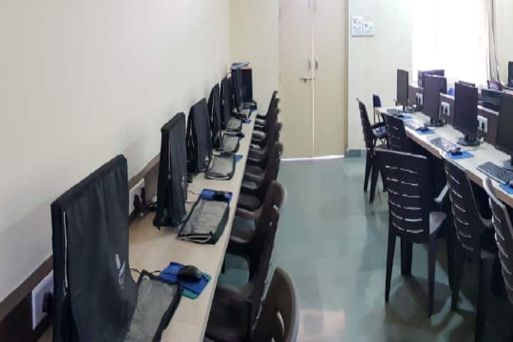 KBS Commerce and Nataraj Professional Sciences College campus in Vapi, Gujarat, India — photo 6