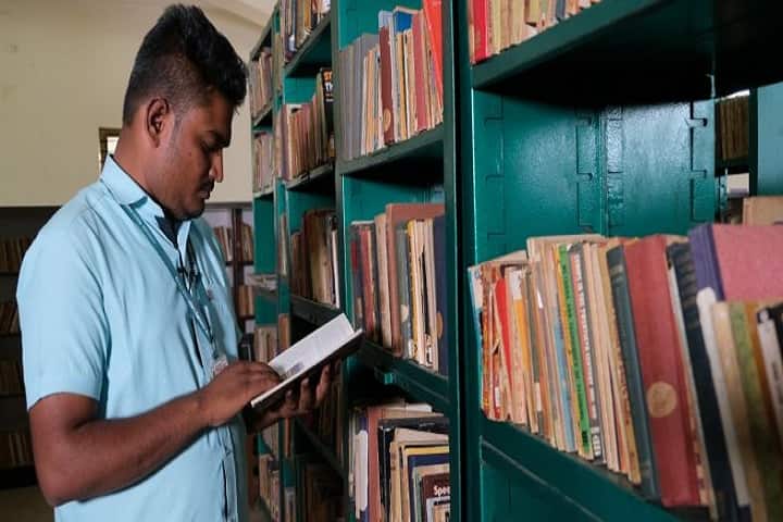 BLDEA's Commerce BHS Arts and TGP Science College campus in Jamkhandi, Karnataka, India — photo 4