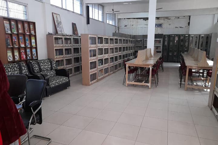 Sant Mohan Singh Khalsa Labana Girls College campus in Ambala, Haryana, India — photo 2