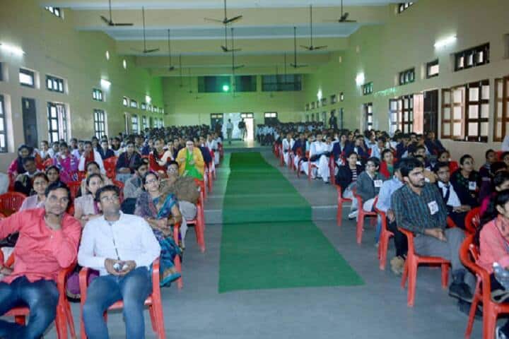 Ramkishan Jugalkishor Barasia PG College campus in Bhiwani, Haryana, India — photo 3