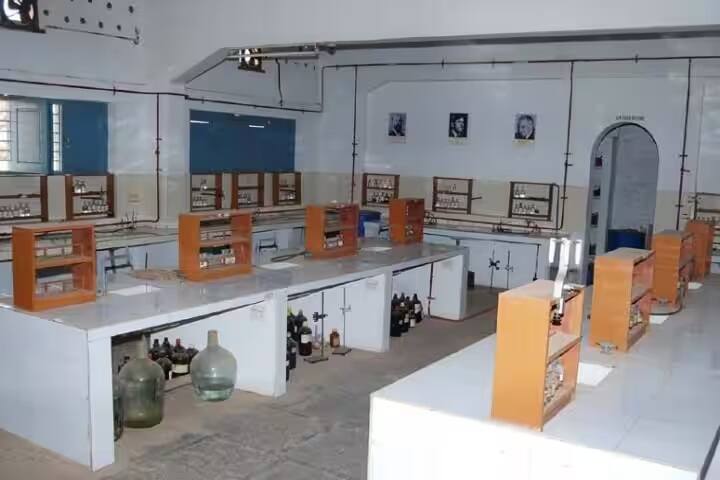 Ambli Dodda Bharamappa First Grade College campus in Harpanahalli, Karnataka, India — photo 5