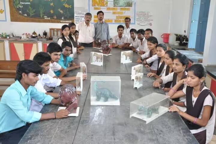 Ambli Dodda Bharamappa First Grade College campus in Harpanahalli, Karnataka, India — photo 6