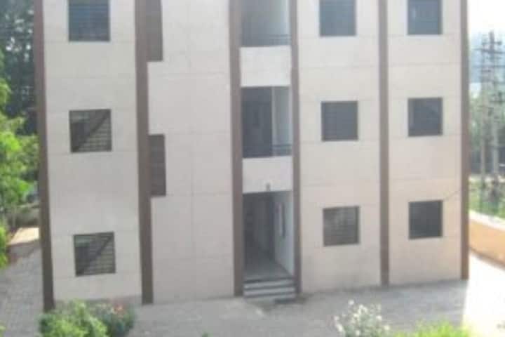 Jivkaran Institute of Social Work campus in Anand, Gujarat, India — photo 1