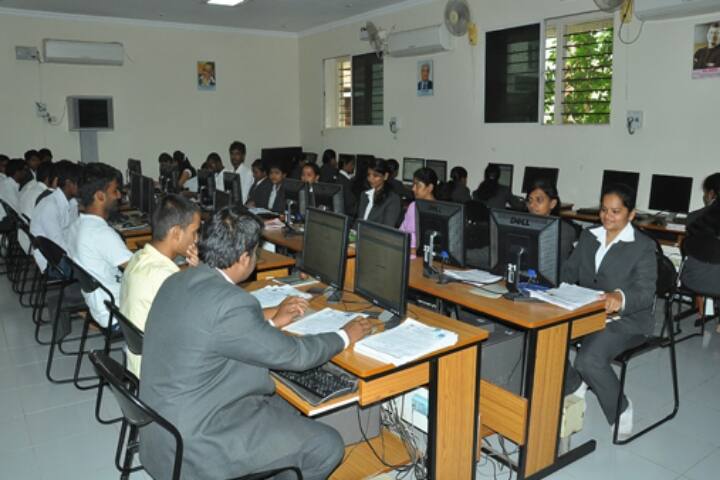 Vijayanagara College campus in Hosapete, Karnataka, India — photo 4