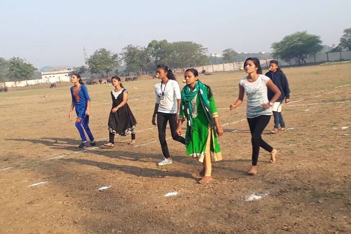 Smt CD Jhobalia Rofel Arts and Smt ISR Achchhariwala Rofel Commerce College campus in Vapi, Gujarat, India — photo 6