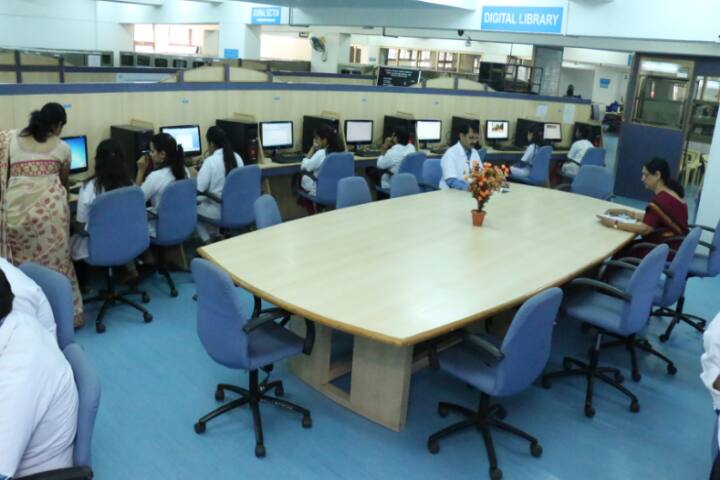 Bharati Vidyapeeth Dental College and Hospital campus in Pune, Maharashtra, India — photo 6