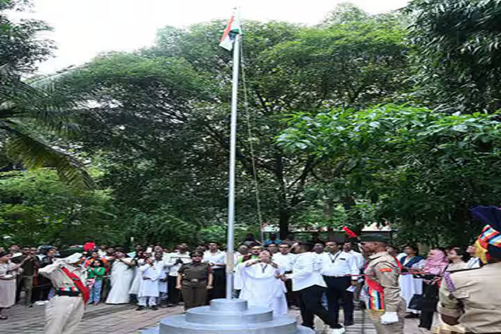 Ismail Yusuf College of Arts Science and Commerce campus in Mumbai, Maharashtra, India — photo 5