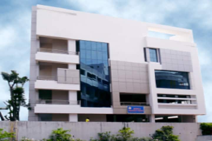 Mahatma Gandhi Vidyamandir's Institute of Management and Research campus in Nashik, Maharashtra, India — photo 1