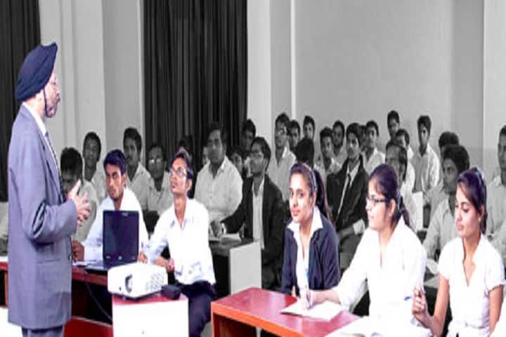 MERI Professional and Law Institute campus in Bahadurgarh, Haryana, India — photo 2
