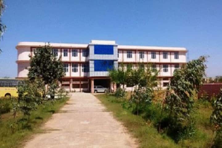 Dayawanti Memorial College of Education campus in Gurgaon, Haryana, India — photo 1