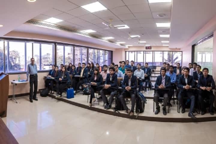 NL Dalmia College of Arts campus in Thane, Maharashtra, India — photo 5