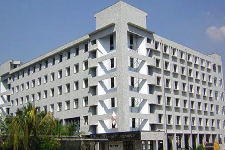 Pillai College of Arts campus in Navi Mumbai, Maharashtra, India — photo 1