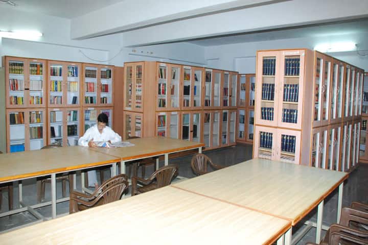 Mahatma Gandhi Law College campus in Hyderabad, Telangana, India — photo 4