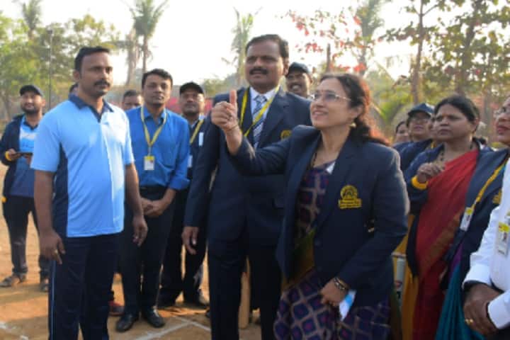 VPMs K G Joshi College of Arts and N G Bedekar College of Commerce campus in Thane, Maharashtra, India — photo 3