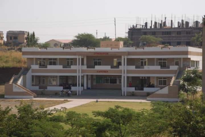 Medi-Caps University, Indore campus in Indore, Madhya Pradesh, India
